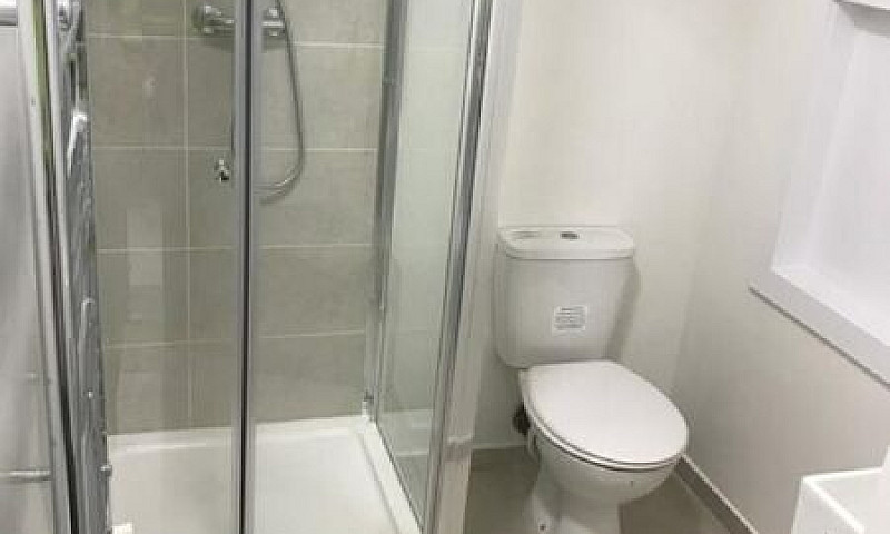 3 Bedroom Flat In Sa...