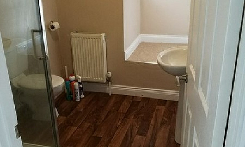 1 Bedroom In Peel Pl...