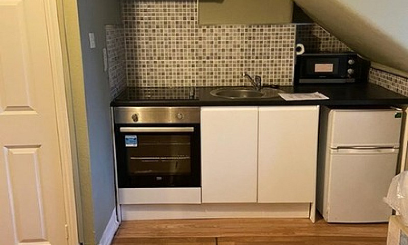 Studio Flat In Cara ...