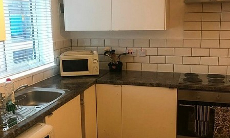 1 Bedroom In Lockwoo...