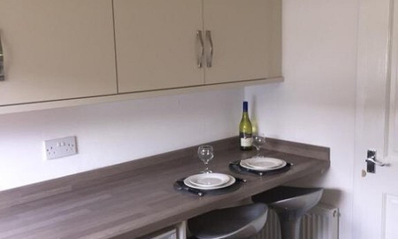 Fully Furnished Newl...
