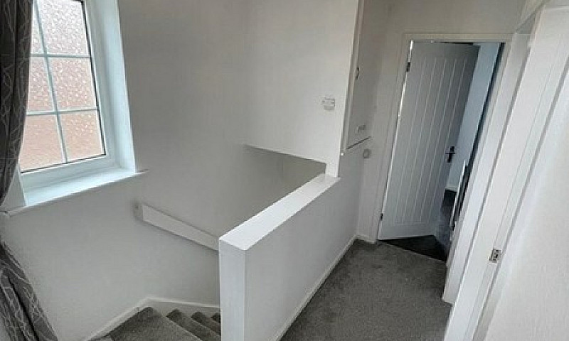 3 Bedroom House In L...
