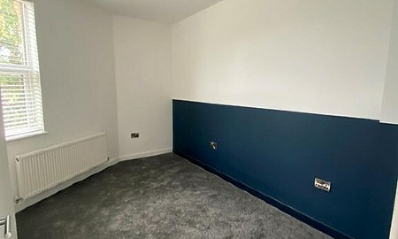 2 Bedroom Flat In Br...