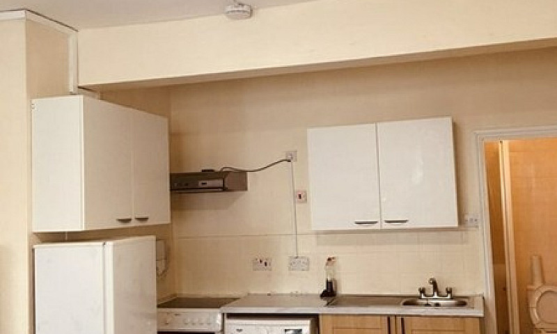 Studio Flat In Phili...