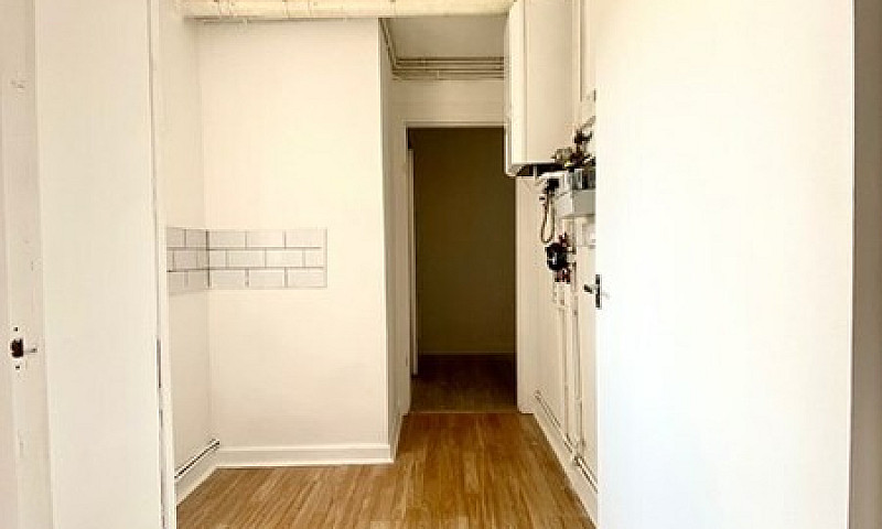 1 Bedroom Flat In Ll...