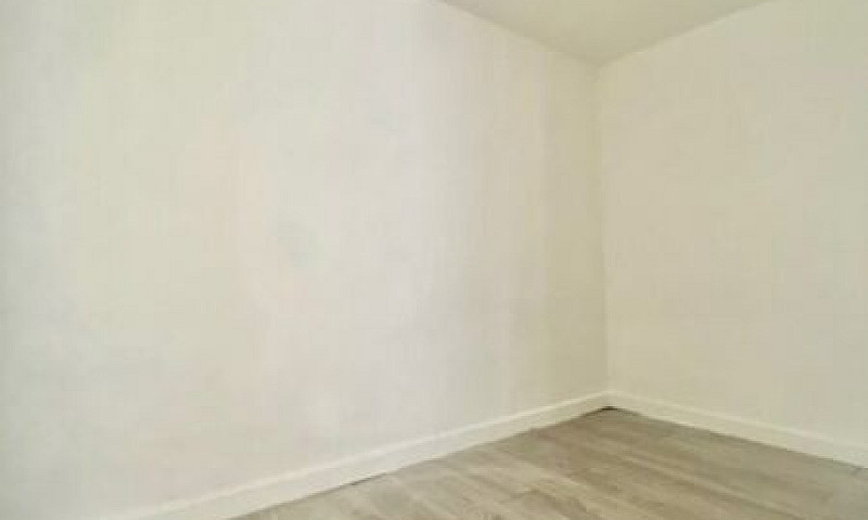 1 Bedroom Flat In Ll...