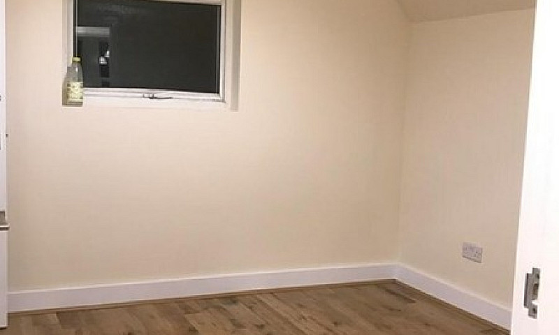 3 Bedroom Flat In Sa...