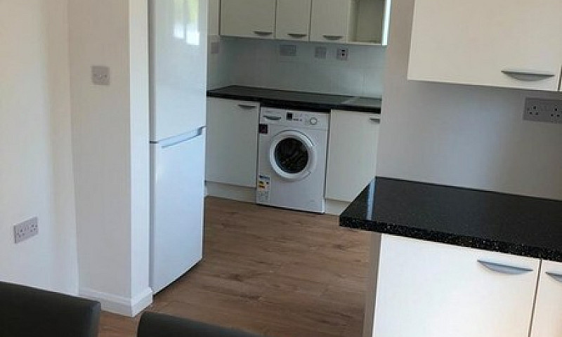 Studio Flat In Tubbe...