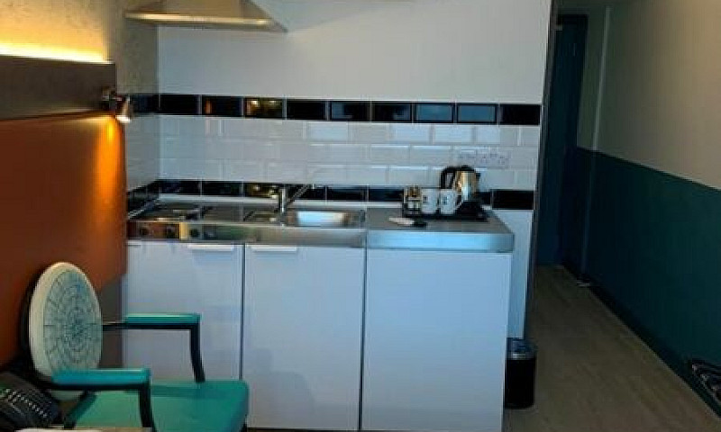 Studio Flat In Churc...