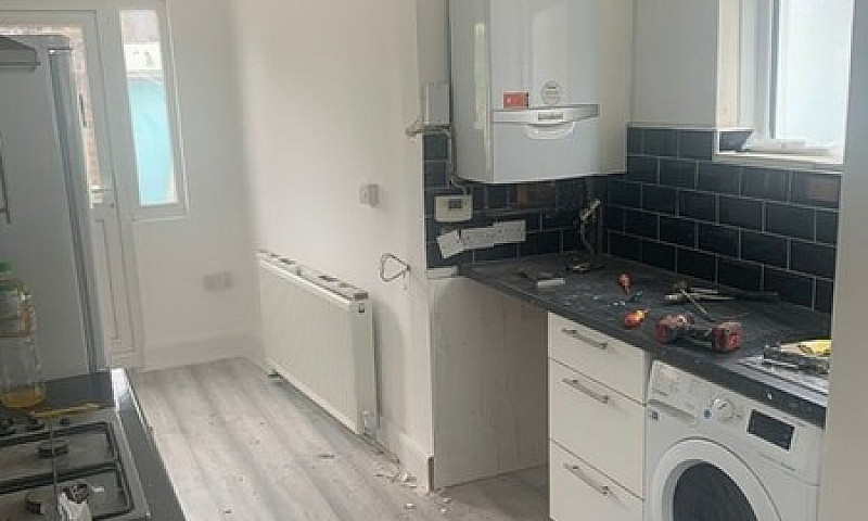 5 Bedroom House In P...