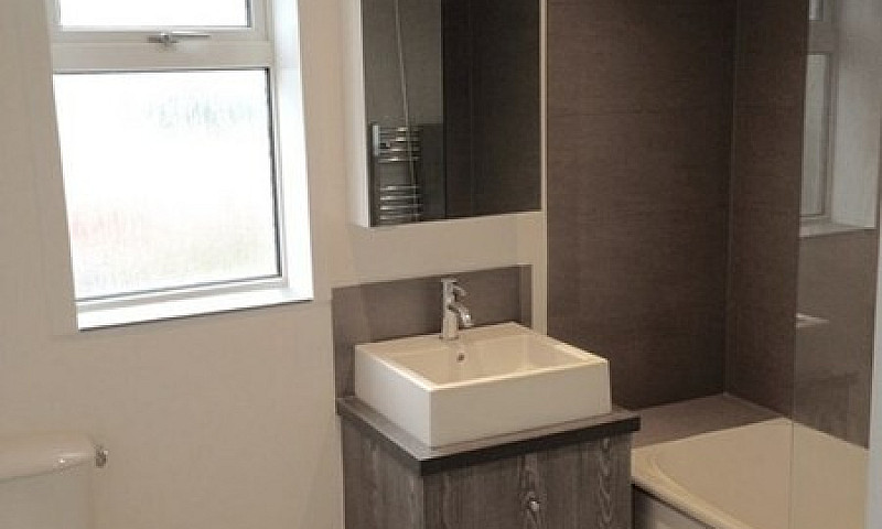 1 Bedroom Flat In Ki...