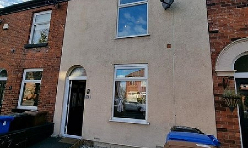 2 Bedroom House In L...