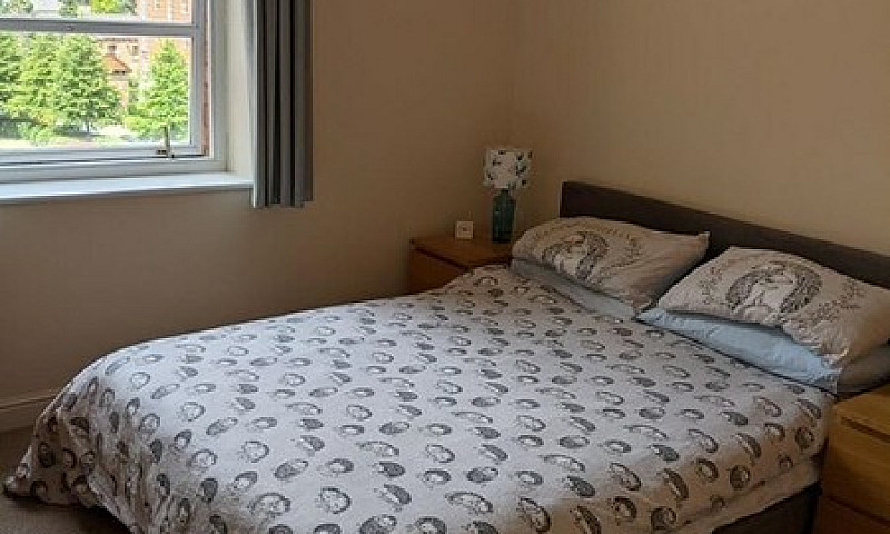 2 Bedroom Flat In Ni...