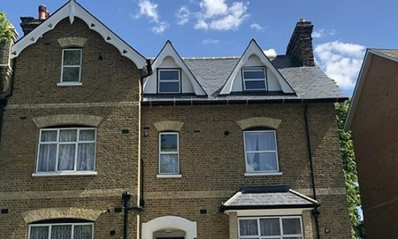 Studio Flat In Leigh...