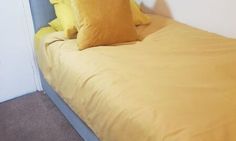 1 Bedroom In Fairway...