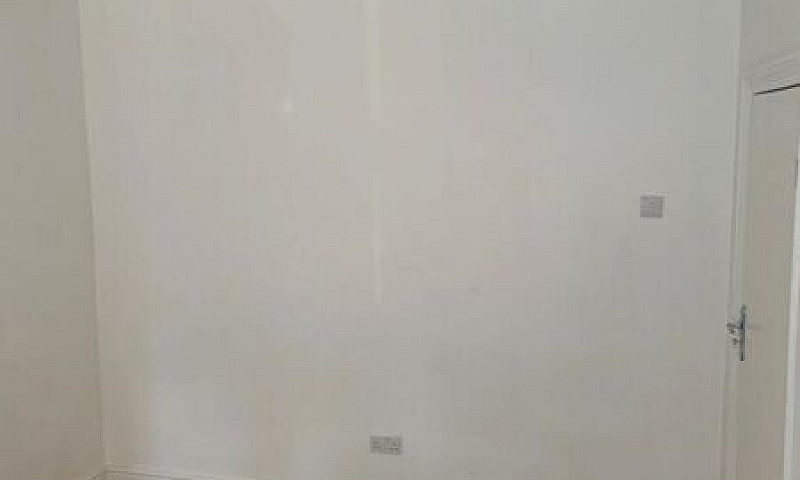 1 Bedroom In London,...