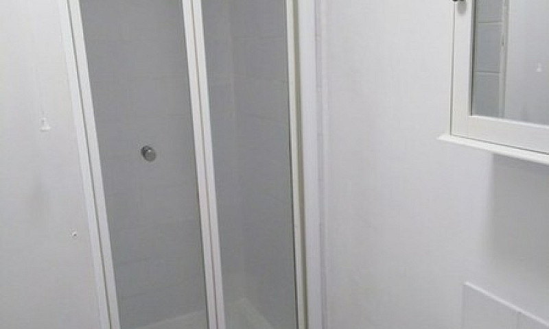 1 Bedroom Flat In An...