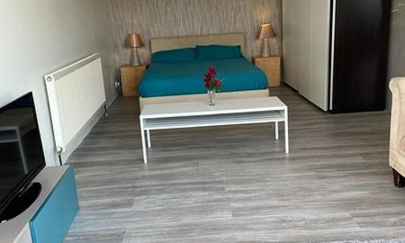 2 Bedroom House In S...