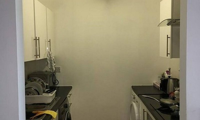 1 Bedroom In Romford...