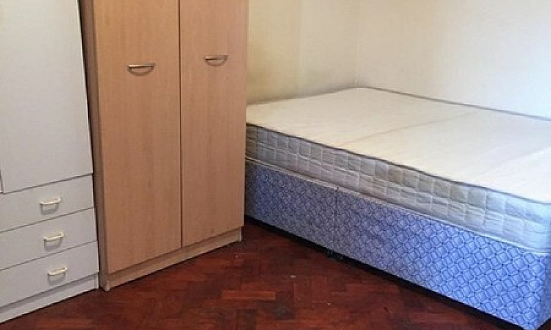 1 Bedroom In Parade ...