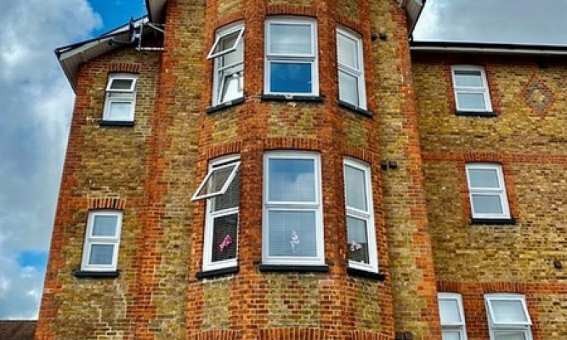 Studio Flat In Eliza...