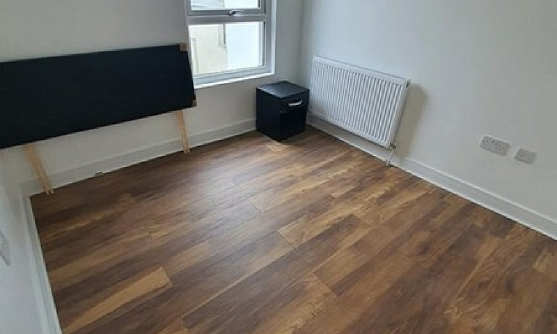 1 Bedroom In Plumste...