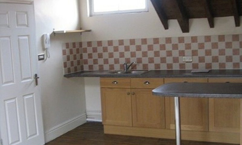 1 Bedroom Flat In No...