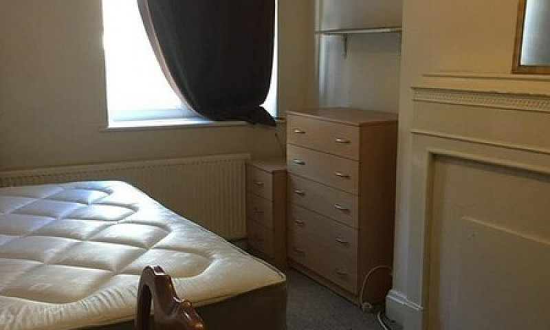 1 Bedroom In Parade ...