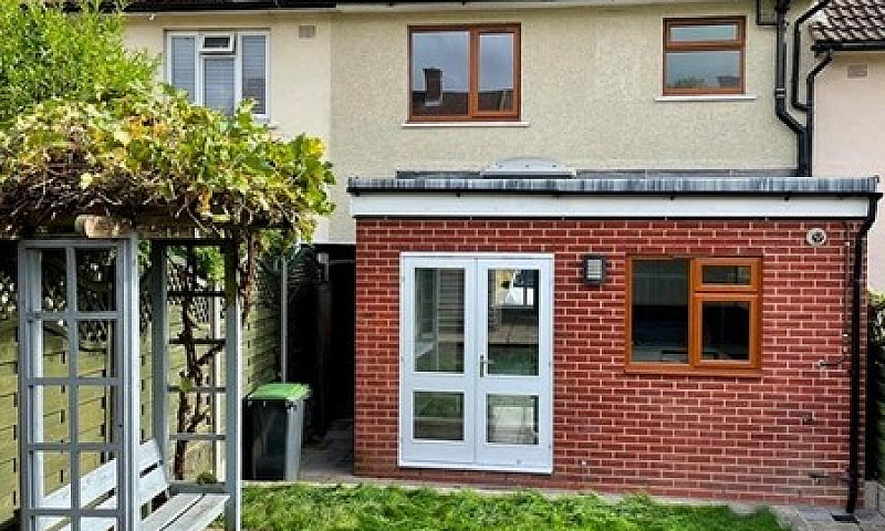 3 Bedroom House In C...