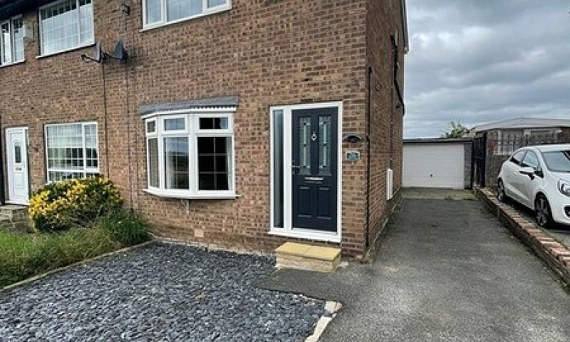3 Bedroom House In L...