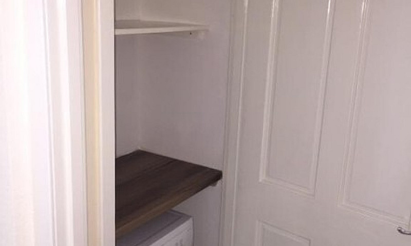 Fully Furnished Newl...