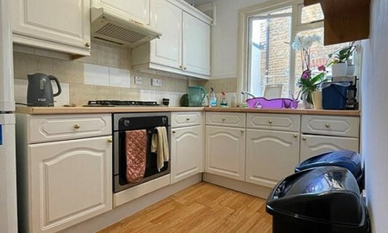 1 Bedroom In Reighto...