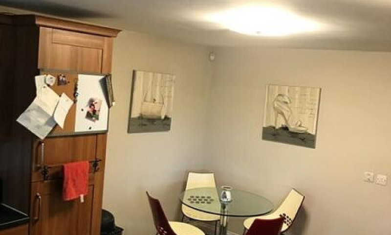 5 Bedroom House In W...