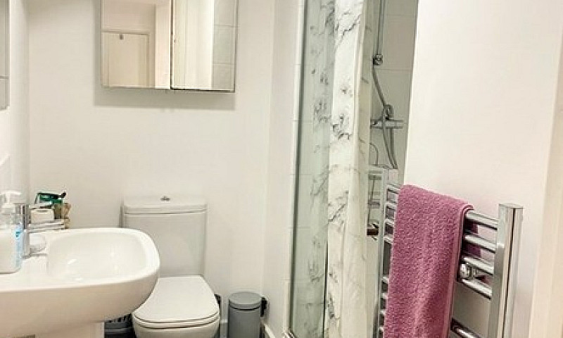 Studio Flat In Eliza...