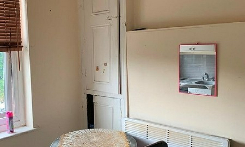 1 Bedroom Flat In Du...