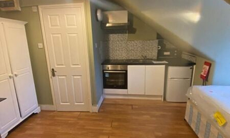 Studio Flat In Cara ...