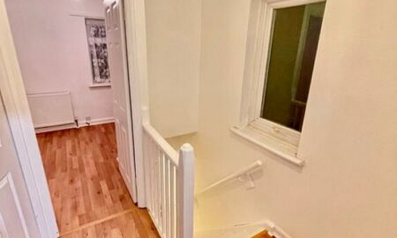 3 Bedroom House In H...