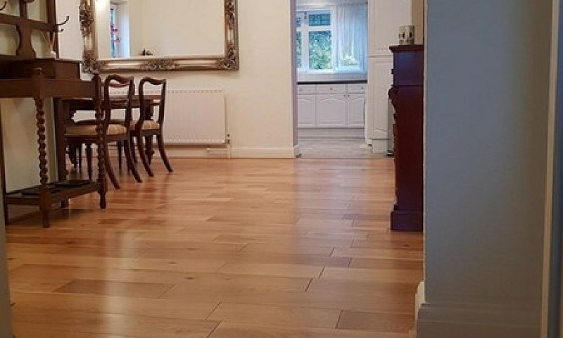 4 Bedroom Flat In Cr...