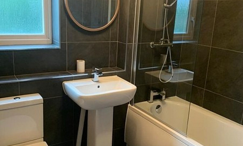 1 Bedroom Flat In Li...
