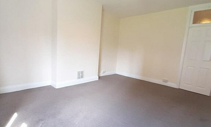 2 Bedroom Flat In Gi...