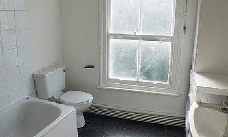 5 Bedroom Flat In Iv...