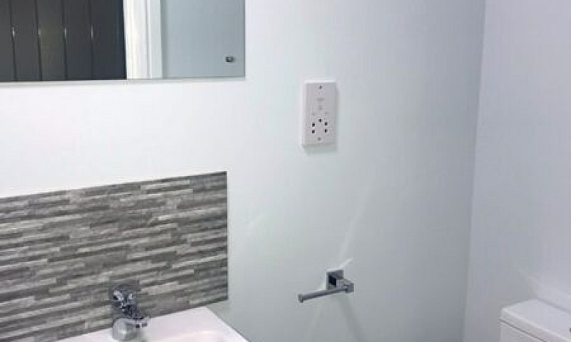 1 Bedroom In Tirring...