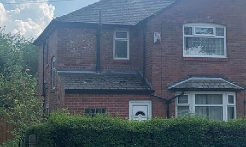 4 Bedroom House In M...