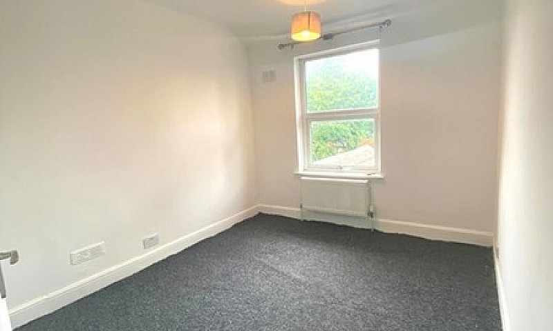 3 Bedroom House In S...