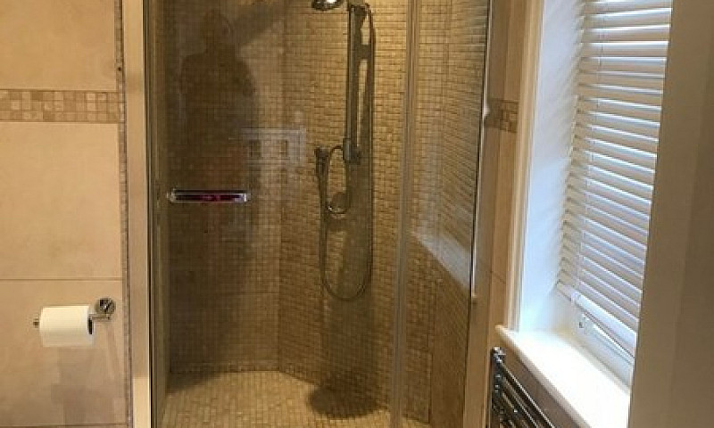 1 Bedroom In High St...