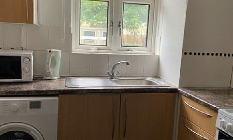 4 Bedroom Flat In Hi...