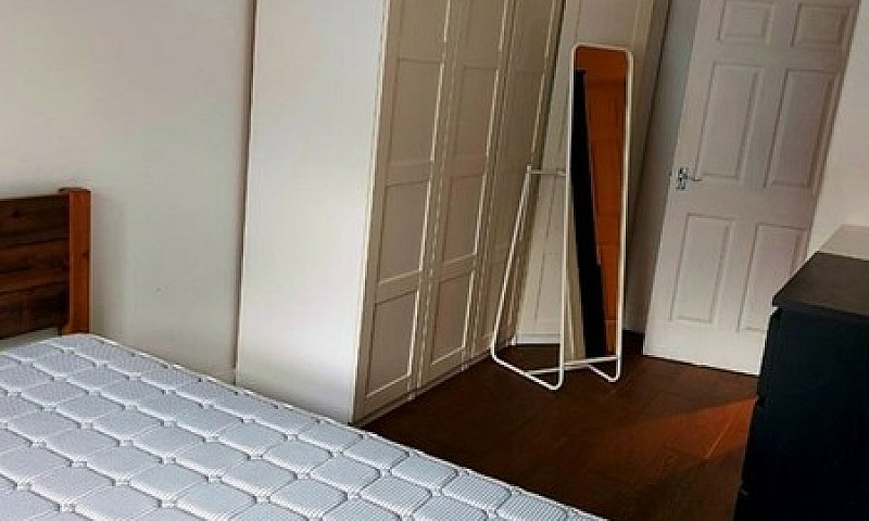 1 Bedroom Flat In Ma...