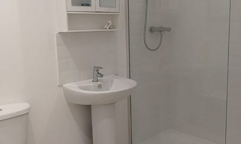 4 Bedroom Flat In Ce...