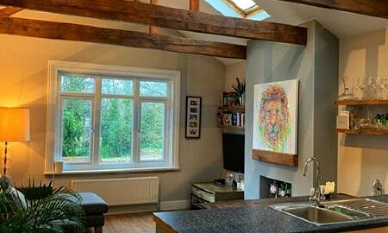 1 Bedroom Flat In Wa...