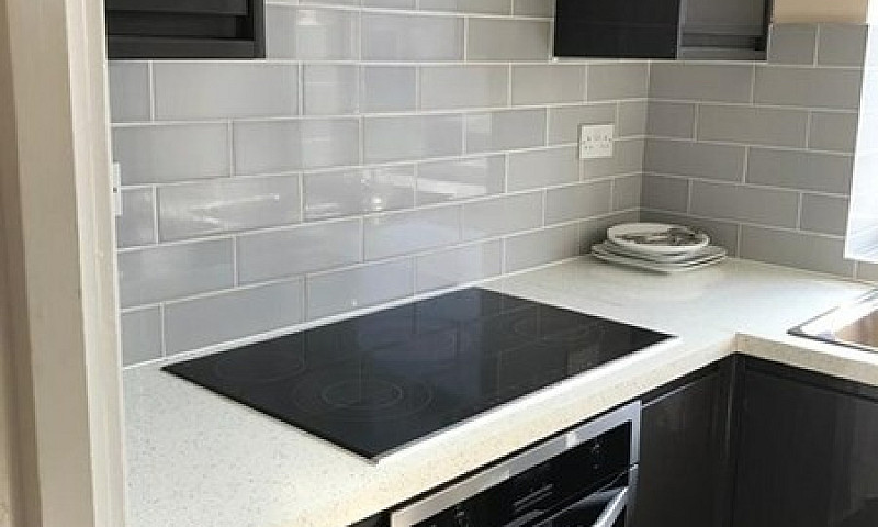 2 Bedroom Flat In Up...